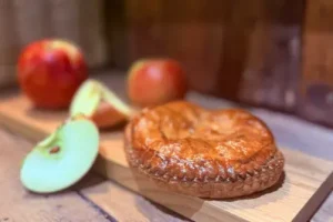 chausson-aux-pommes-boulangerie-maison-prudent